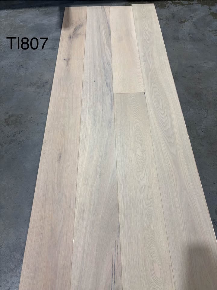 Chêne blanc TL807 6 1/2 x 1/2 Grade 2
